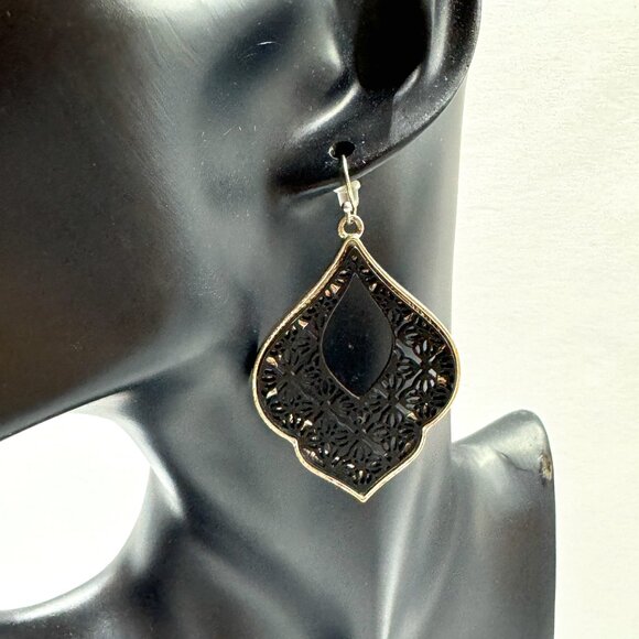 Black and Silver Tone Pierced Statement Earrings Dangling Large Lace-like Gothic - Picture 4 of 4